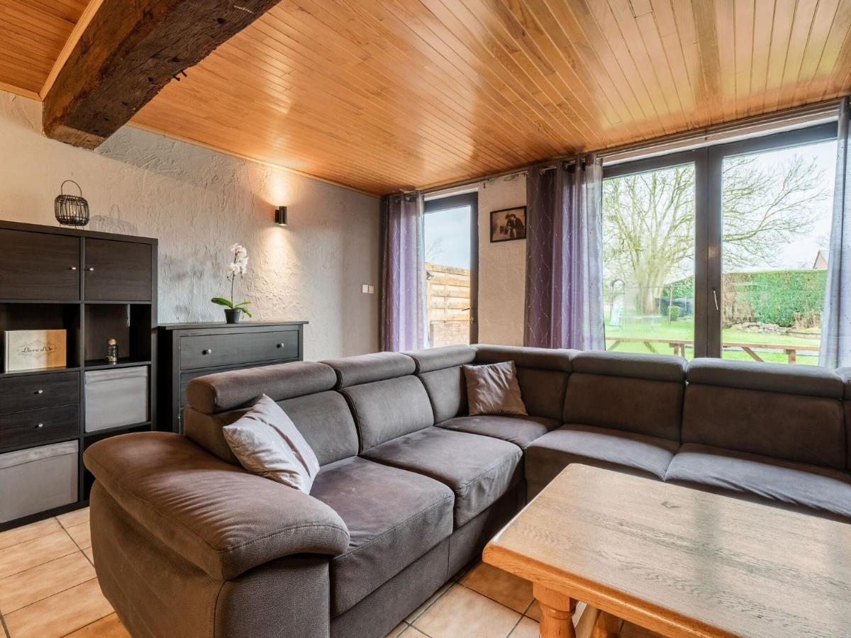 Holiday home In Lessive Close To