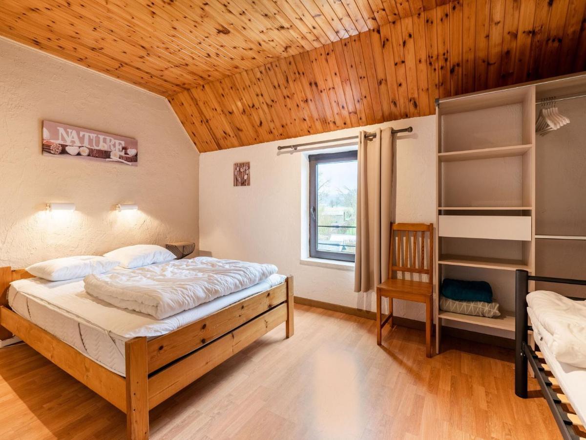 Holiday home In Lessive Close To