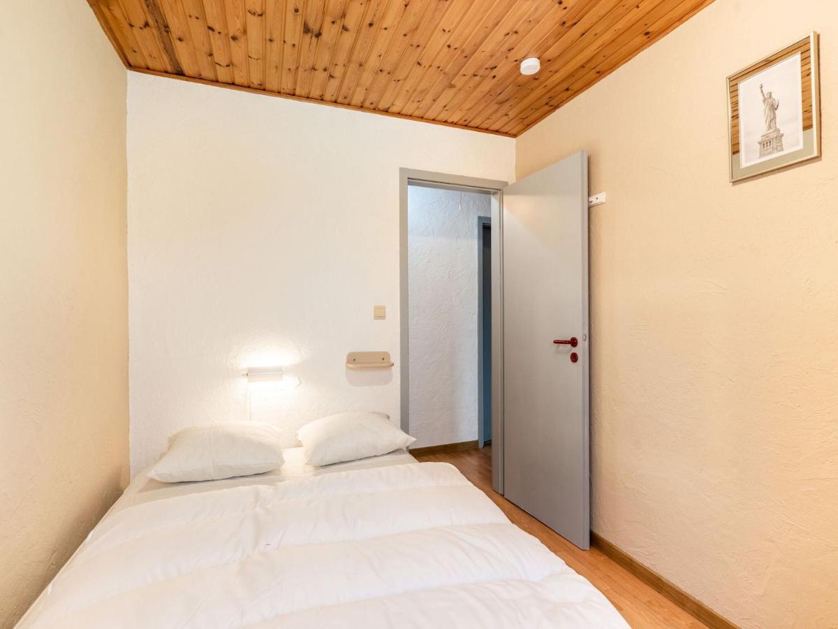 Holiday home In Lessive Close To