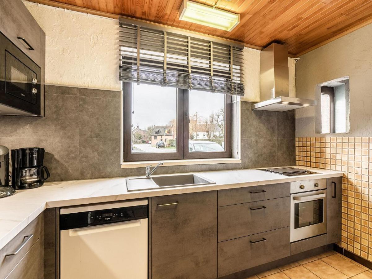 Holiday home In Lessive Close To