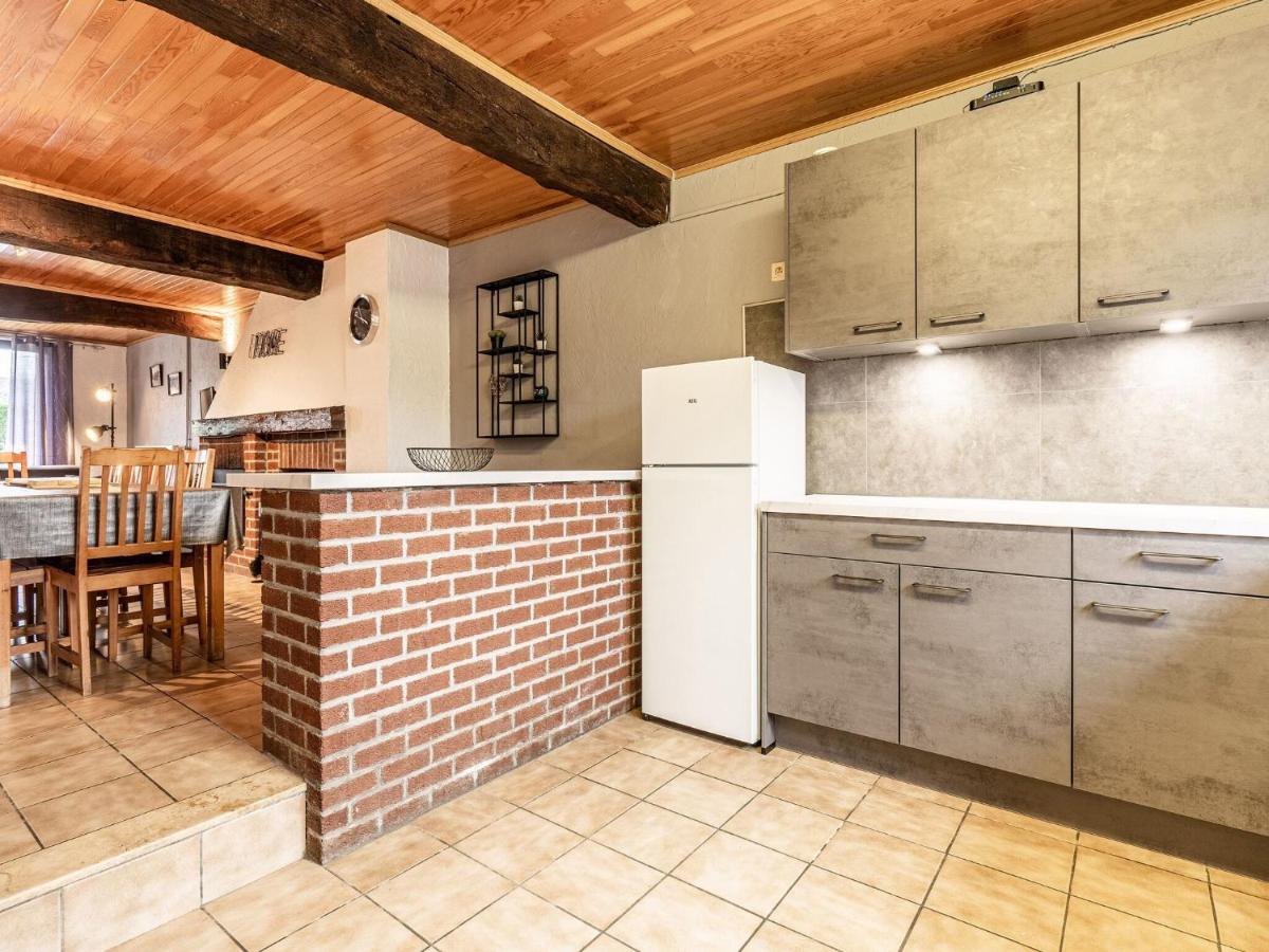 Holiday home In Lessive Close To