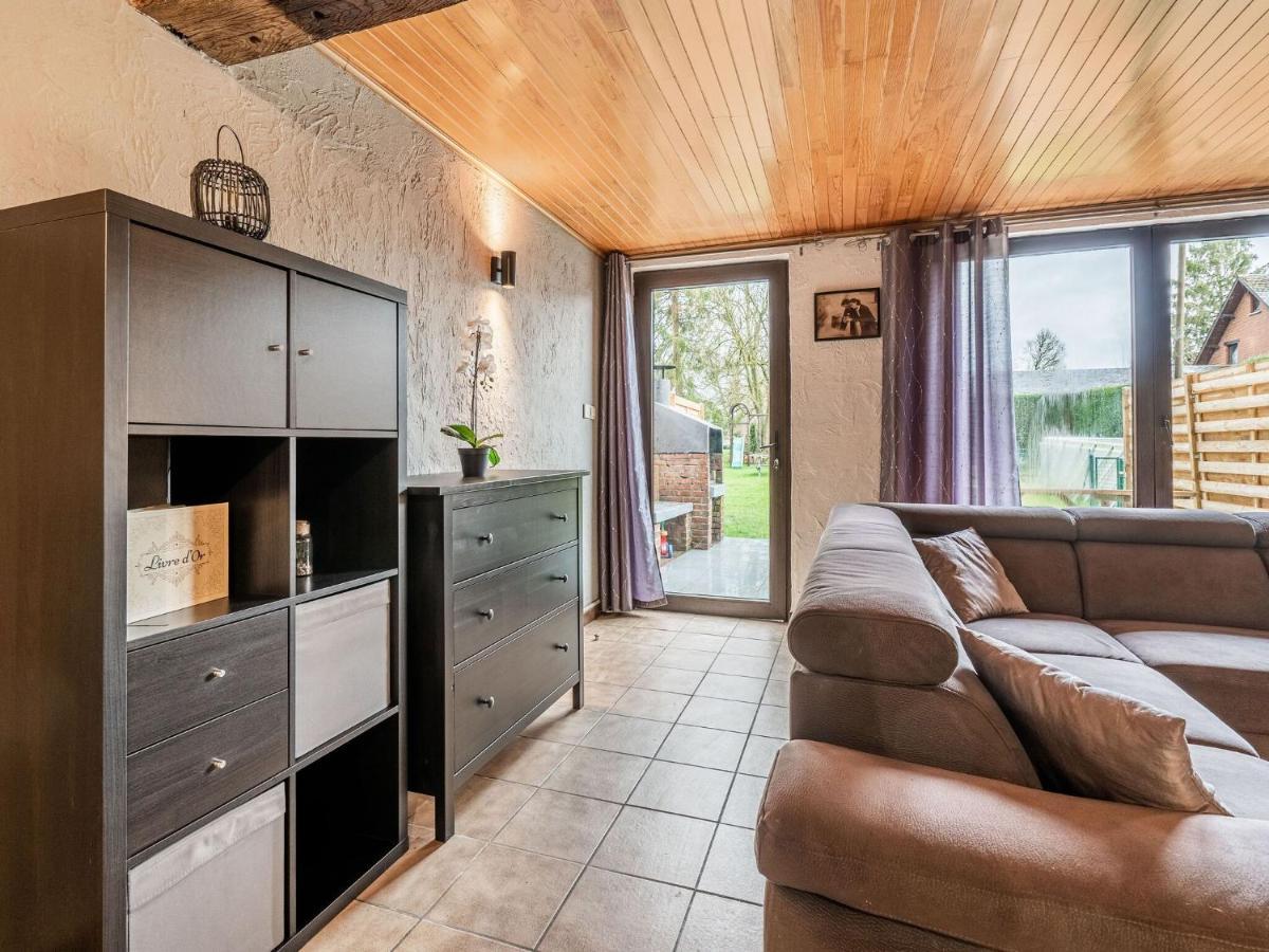 Holiday home In Lessive Close To Rochefort